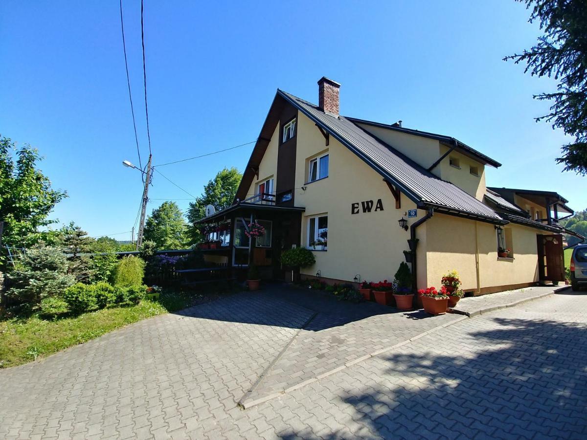 Dom Goscinny Ewa - Noclegi W Polanczyku Exterior foto